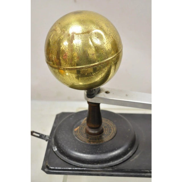 Antique the Vetter Co Ideal Planetarium Model 1930s in Original Case For Sale - Image 4 of 10