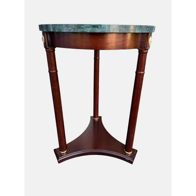 Traditional Mid 20th Century Regency Style Marble Pedestal Side Table For Sale - Image 3 of 8