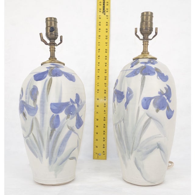 Ceramic Pair of Ceramic White & Flow Blue Artist Signed Vase Shape Table Lamps MINT For Sale - Image 7 of 9