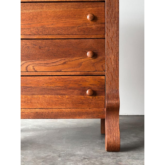 Early 20th Century Early 20th Century Turn-of-the-Century Quartersawn Oak Chest of Drawers For Sale - Image 5 of 18