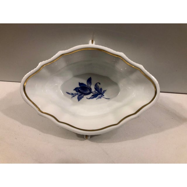 This hard-to-find Italian Richard Ginori Blue and White Savona Sauce Boat with Handles will be a sophisticated option for...