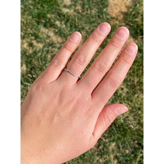 Metal The Lyra: Ladies Vintage Curved Diamond Wedding Band in Platinum For Sale - Image 7 of 7