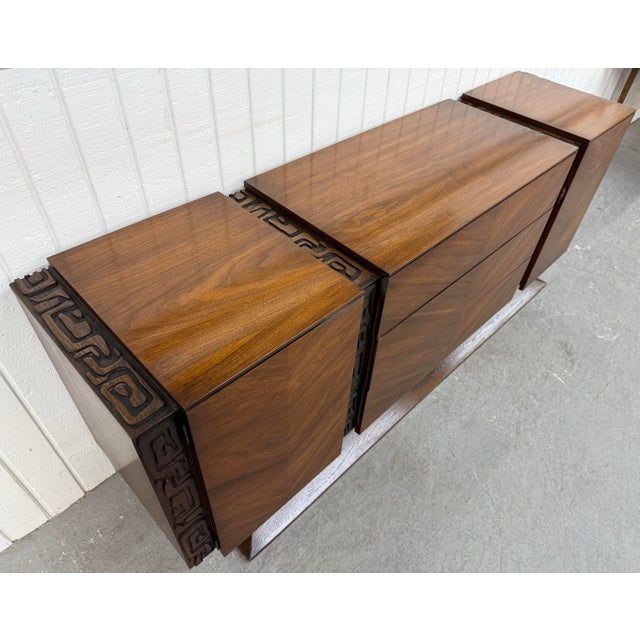 United Furniture Corporation Mid-Century Modern United Tiki Walnut 9-Drawer Dresser For Sale - Image 4 of 11