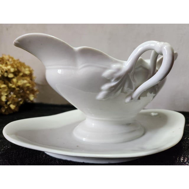 Antique Leon Sazerat White Porcelain Sauce Boat from Limoges For Sale - Image 3 of 13