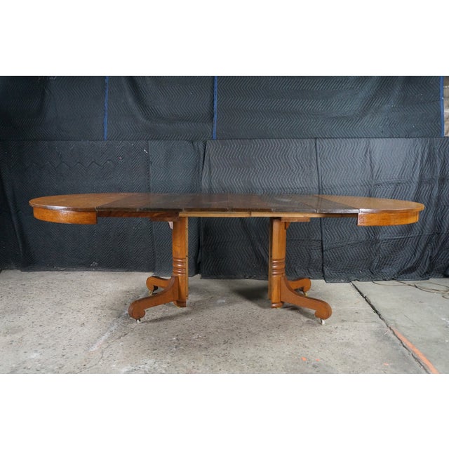 Antique American Classical Victorian Scrolled Oak Round Extendable Dining Table For Sale - Image 14 of 18