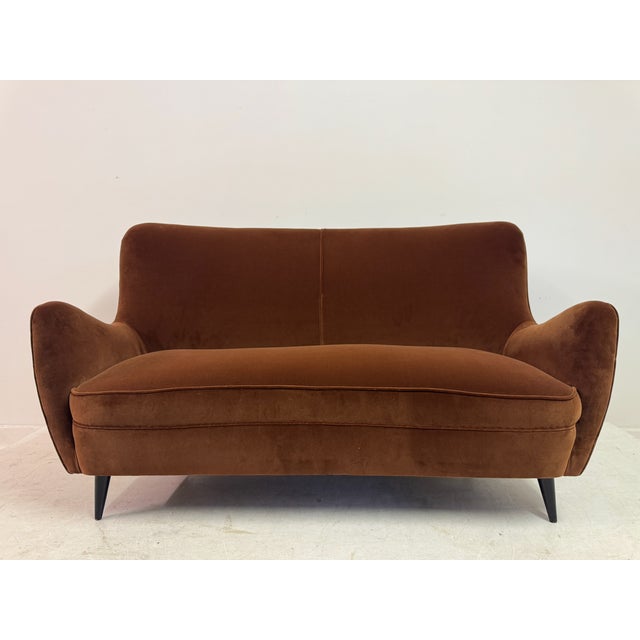 Italian Curved Sofa in Cotton Velvet, 1950s A beautifully proportioned Italian sofa dating from the 1950s, distinguished...