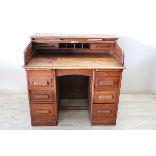 Early 20th Century Roll Top Desk in Oak For Sale - Image 4 of 16