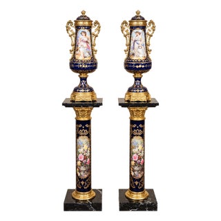 French-Style Black Porcelain Vase & Pedestal Set of 2 – Gold Leaf, Bronze & Hand-Painted Decorative Detailst For Sale