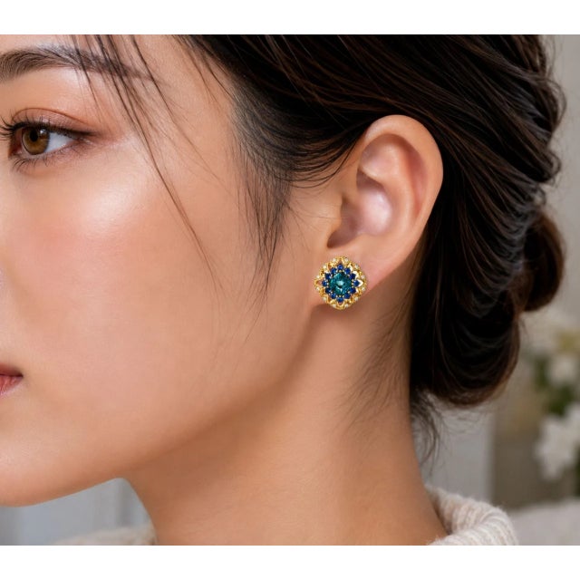 Traditional Late 20th Century 14K Yellow Gold Blue Topaz Sapphire Diamond Stud Earrings Estate, Pair For Sale - Image 3 of 3