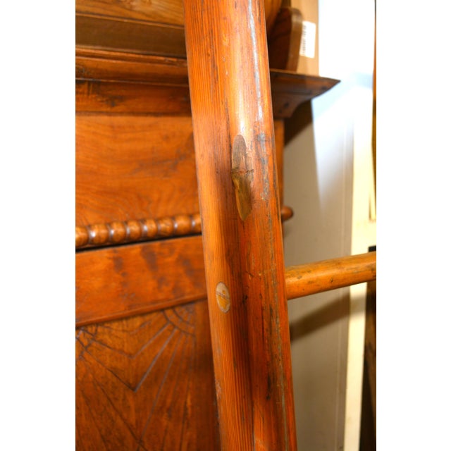 Vintage j.e. Porter Large & Wide Wooden Ladder Library / Farm / Blankets / Industrial For Sale - Image 12 of 16