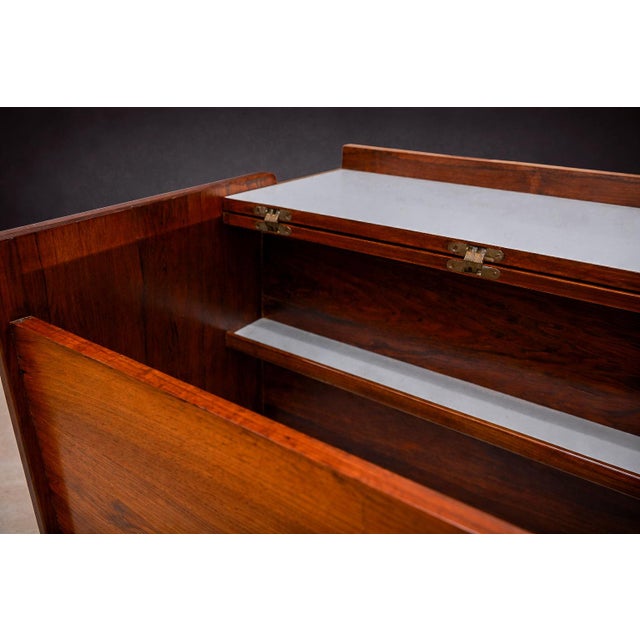Bar Cart in Rosewood, Sergio Rodrigues, 1960s For Sale - Image 12 of 12