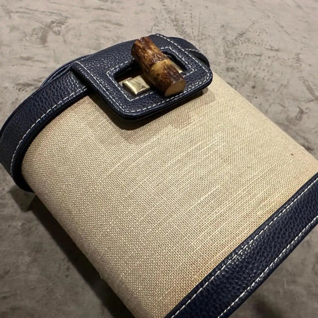 1960s Vintage Blue Leather Bamboo and Brass Italian Top Handle Bag For Sale - Image 6 of 14