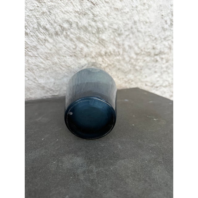 Mid-Century Modern 1960s Riihimaen Lasi Oy Finland Tapered Blue Glass Vase Mid Century Danish Modern For Sale - Image 3 of 4
