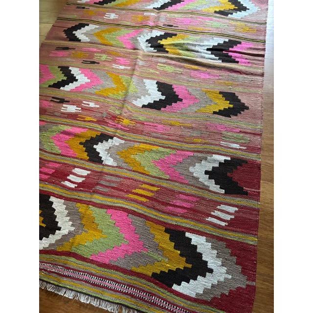 1940s Vintage Turkish Kilim | Saf Panel Design | 5x9 For Sale - Image 5 of 5