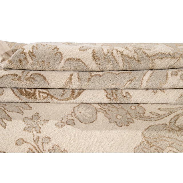 Early 21st Century Beige Contemporary Nepalese Lapchi Wool and Silk Rug With Floral Pattern For Sale - Image 5 of 13