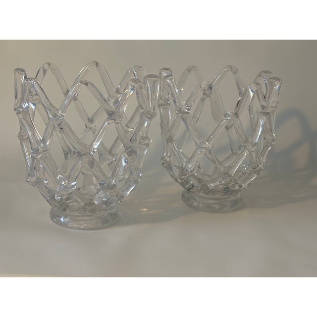 Clear crystal with hand-blown zanfirico technique—twisted ribbon canes forming continuous diamond lattice. At 27cm height,...