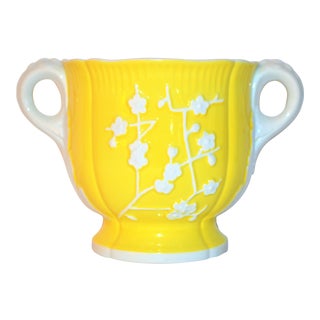 1980s Vintage Mottahedeh Lemon & White Porcelain Cachepot For Sale