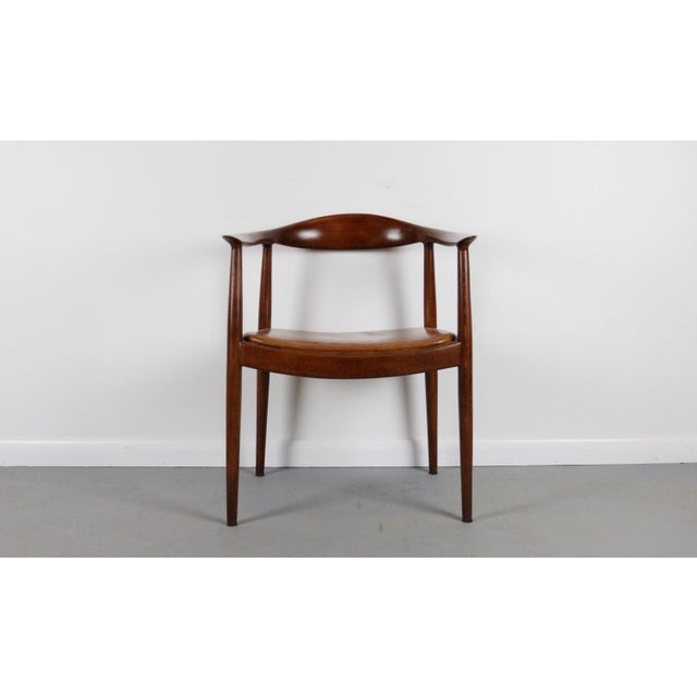 Set of Hans Wegner the Round Chair both in Oak For Sale - Image 11 of 13