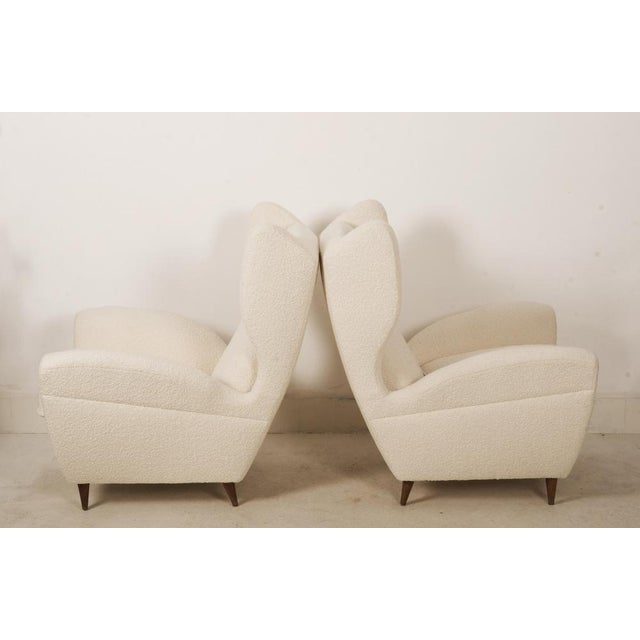 Mid-Century Modern Set of Lounge Chairs with Wingback in Cream Bouclé by Melchiorre Bega For Sale - Image 3 of 18