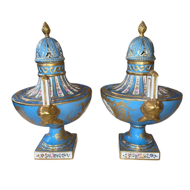French Pair of Sèvres Style Celestial Blue Porcelain Urns. Early 20th Century, France. For Sale - Image 3 of 12