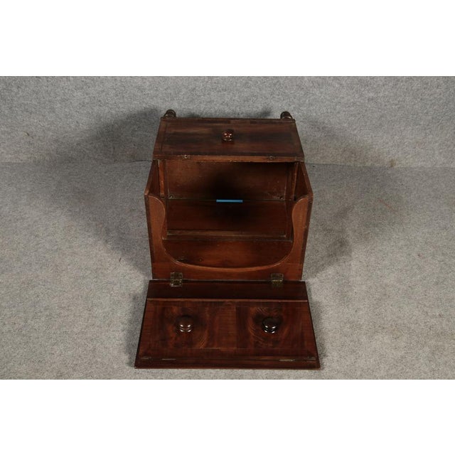 Small Antique English House Bar in Mahogany, 1840 For Sale - Image 16 of 18