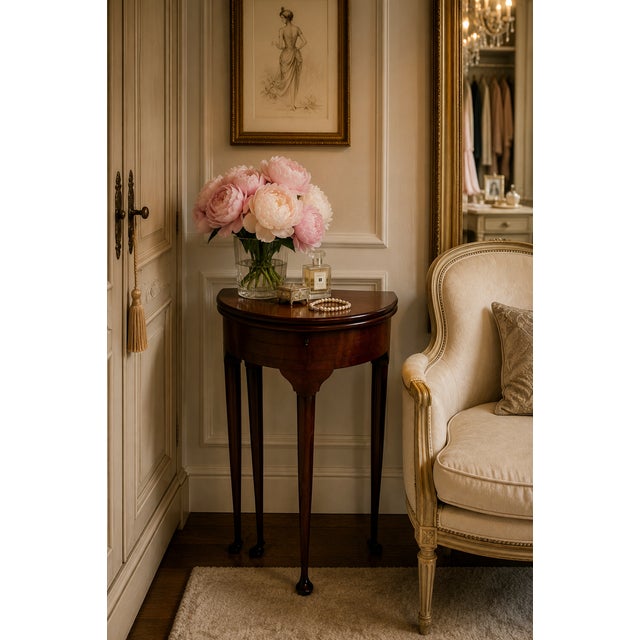 A charming antique Victorian mahogany fold over tea occasional side lamp table dating from around 1880. Beautifully...