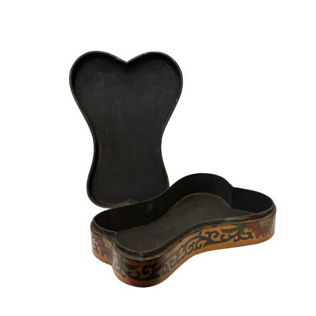 Chinese Chinese Distressed Mustard Yellow Treasure Graphic Ribbon Shape Box For Sale - Image 3 of 5