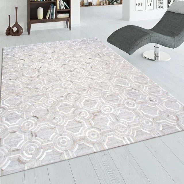 Galaxy Cowhide & Sari Silk Silver Area Rug, 5' 0'' X 8' 0'' For Sale In New York - Image 6 of 7