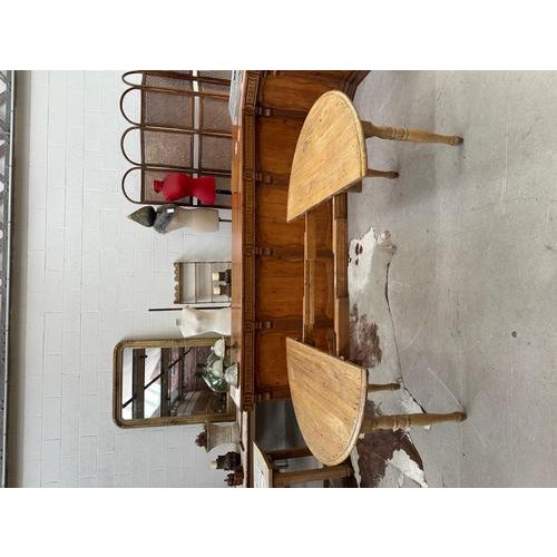 1970s Round Solid Oak Table with Two Extensions For Sale - Image 5 of 12