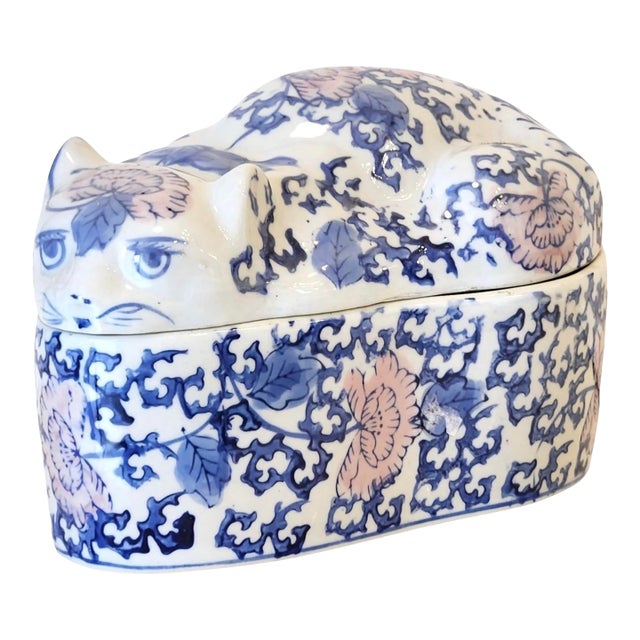 Vintage Chinese Porcelain Cat-Shaped Box With Scrolling Floral Design For Sale
