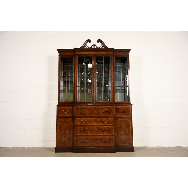 Baker Furniture Georgian Flame Mahogany Lighted Breakfront Bookcase Cabinet With Drop Front Secretary Desk, Circa 1960s For Sale - Image 17 of 17