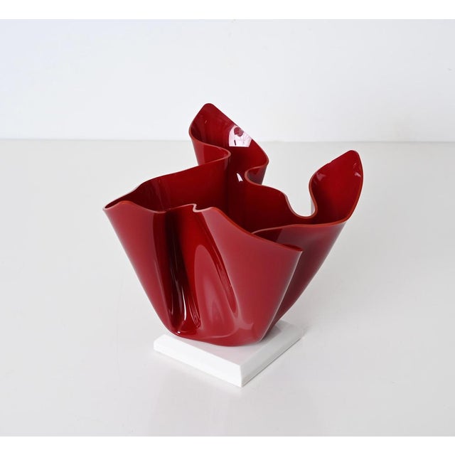Mid-Century Italian Burgundy Acrylic Glass Napkin Centerpiece, 1980s For Sale - Image 4 of 16