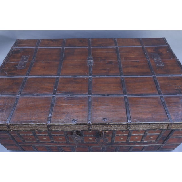 Large 19th-Century Anglo-English Coffee Table Trunk For Sale - Image 4 of 12