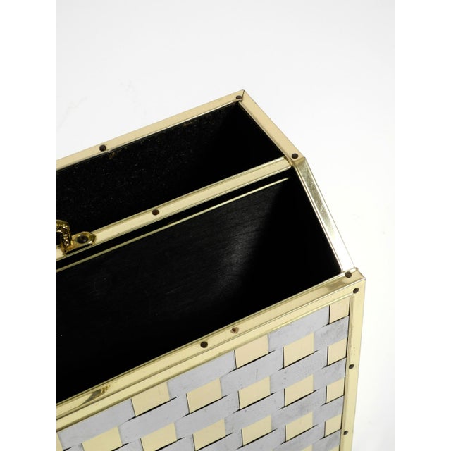 Hollywood Regency Newspaper Rack in Brass and Wood, 1980s For Sale - Image 17 of 18