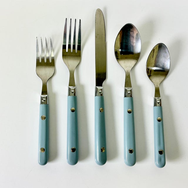 1970s Vintage Boho Chic Contemporary Stainless Steel French Blue Handle Flatware - Set of 20, Service for 4 For Sale - Image 10 of 11
