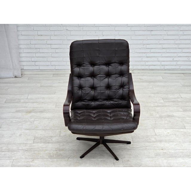 Brown Scandinavian Swivel Armchair in Patchwork Leather, 1970s For Sale - Image 8 of 18