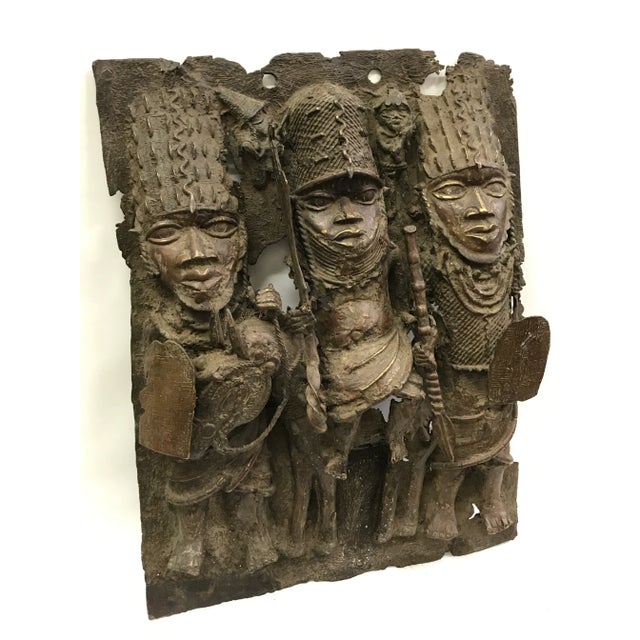 1970s Vintage African Tribal Art Large Benin Bronze Plaque For Sale - Image 10 of 12