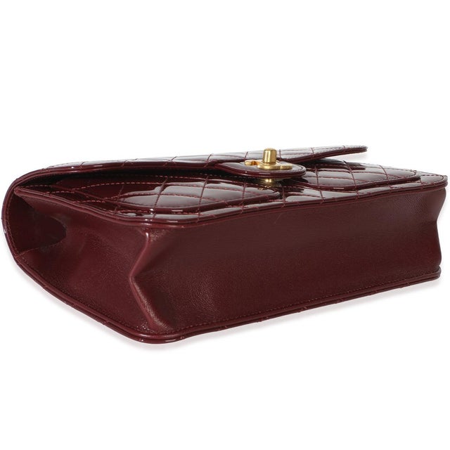25B Burgundy Quilted Patent Double Pocket Flap Bag For Sale In New York - Image 6 of 9