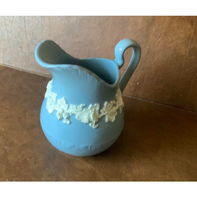 Modern 1950s Wedgwood Queen’s Ware “Lavender & Cream”Sugar & Creamer For Sale - Image 3 of 8