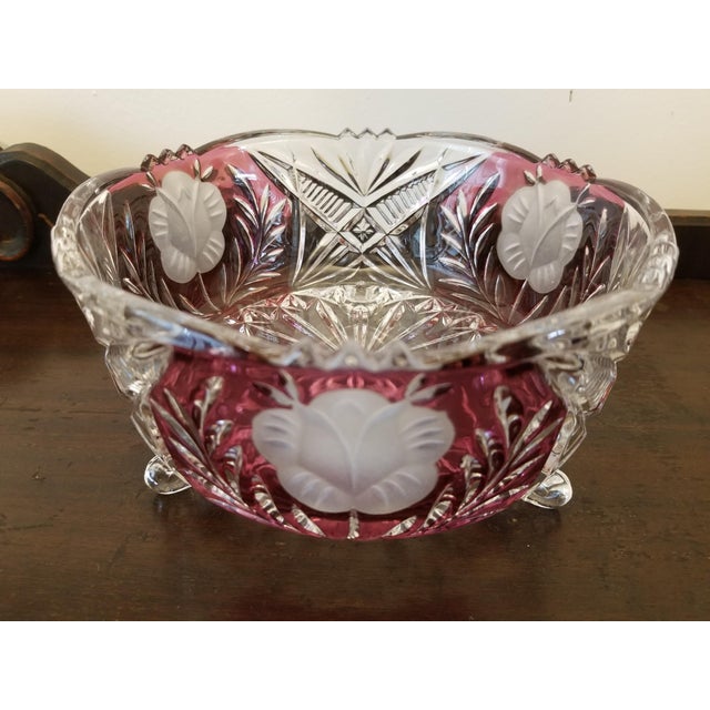 Your table will look stunning with this beautiful cut crystal, ruby flashed fruit bowl. Decorated with etched flowers and...