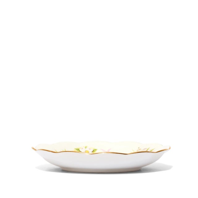 Ceramic Royal Albert "Our Emblems Dear" Bone China Teacup & Saucer Set, Canada Provincial Flowers, Gainsborough Shape, England, 1980–1981 For Sale - Image 7 of 7