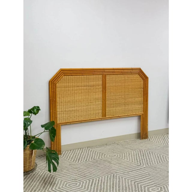 Hollywood Regency Vintage Bamboo Wicker Queen Headboard Coastal Hollywood Regency MCM For Sale - Image 3 of 9