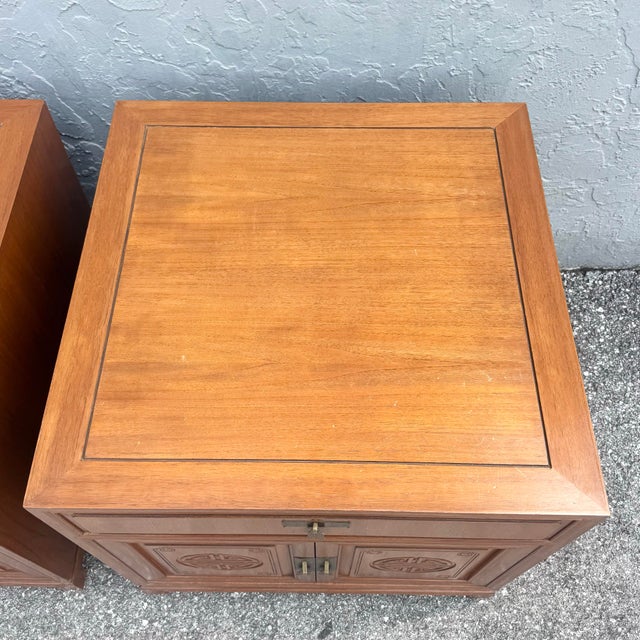 Taiwanese Walnut Cubic Side Tables/Nighstands by Ricardo Lynn - A Pair For Sale - Image 10 of 12