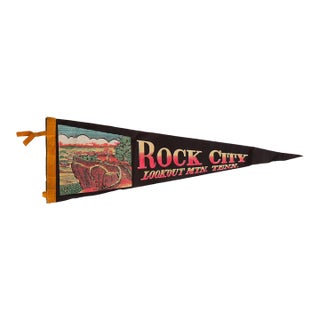 Vintage Rock City Lookout Mountain T.N. Felt Flag Pennant For Sale