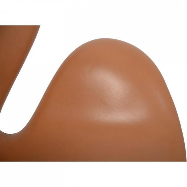 2000 - 2009 Tall Swan Chair in Cognac Leather by Arne Jacobsen, 2006 For Sale - Image 5 of 14