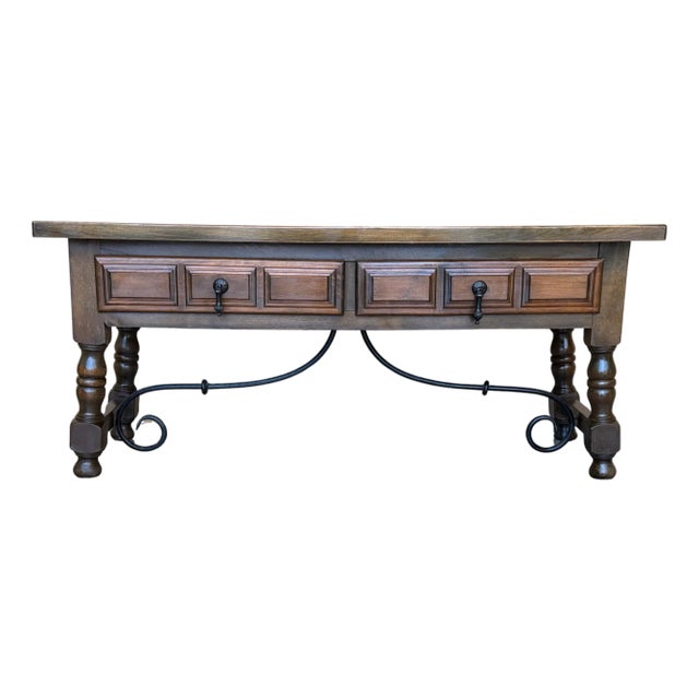 Early 20th Century Spanish rectangular coffee table with turned legs and four drawers For Sale