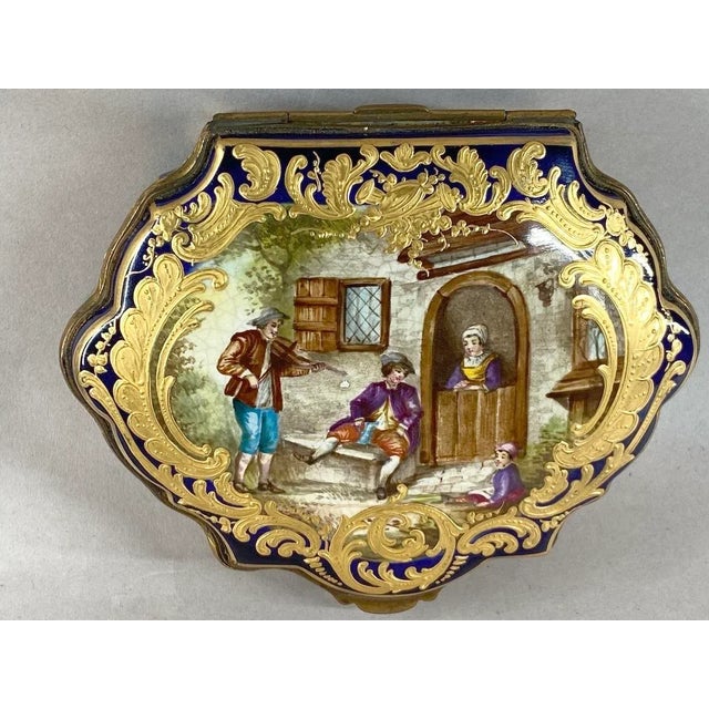 Royal Blue Antique 19th Century French Sevres Porcelain Box in Royal Blue and Gold Decoration For Sale - Image 8 of 12