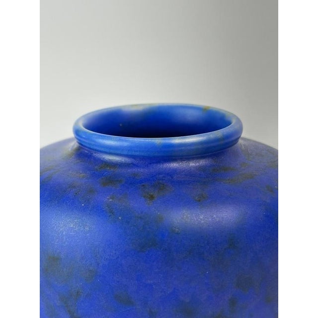 Chameleon Ware Urn Vase in Cobalt Blue Ceramic from George Clews, England 1930s For Sale - Image 4 of 10