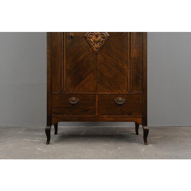 Art Nouveau Linen Cupboard in Oak, Early 20th Century For Sale - Image 9 of 18