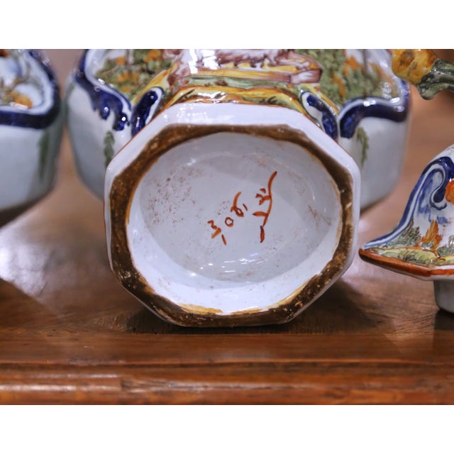 Pair of 19th Century French Faience Bottles With Figural Bird Stoppers For Sale - Image 10 of 10